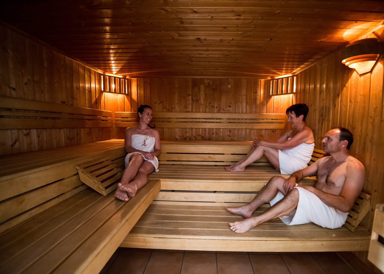Wellness Entspannen Ruheraum Sauna Happy Fitness Gundelsheim