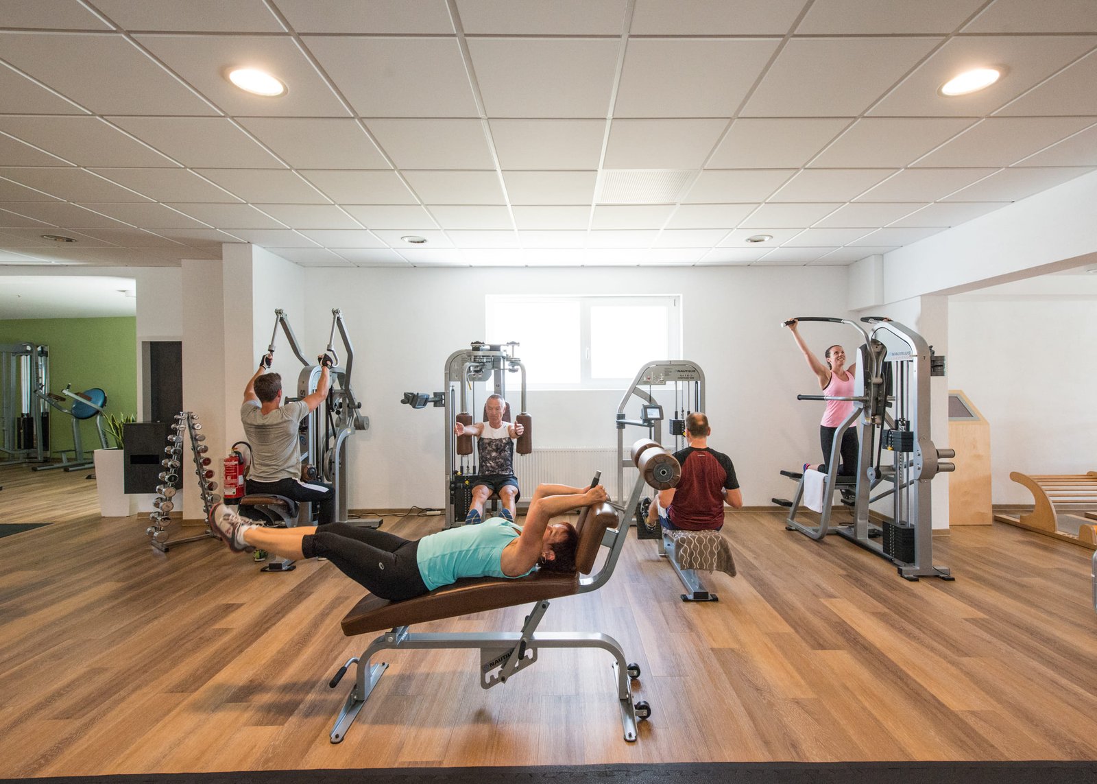 Krafttraining Freihantelbereich Happy Fitness Gundelsheim